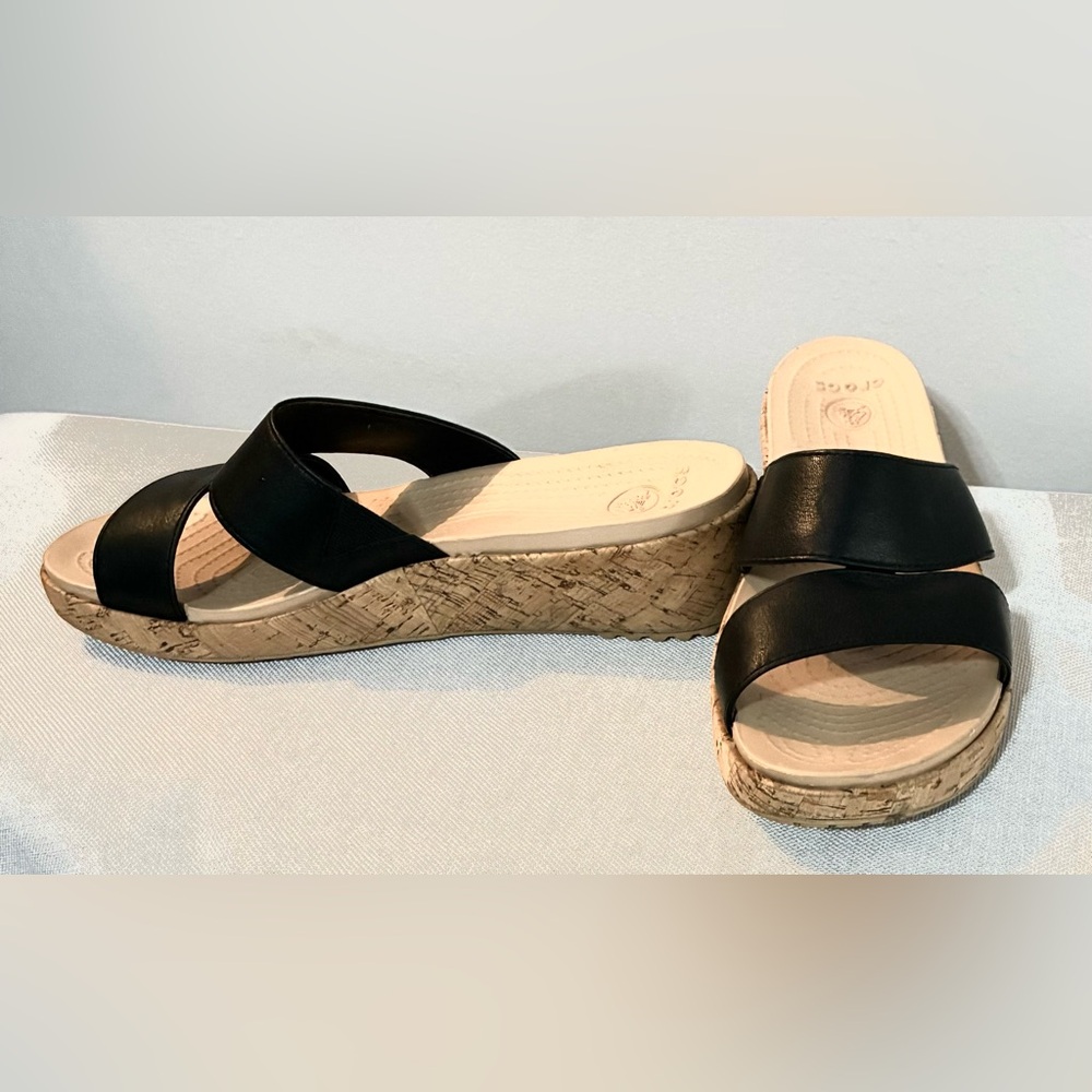 CROCS Size 9 Black & Tan Cork Wedge Sandals. Excellent Condition!
